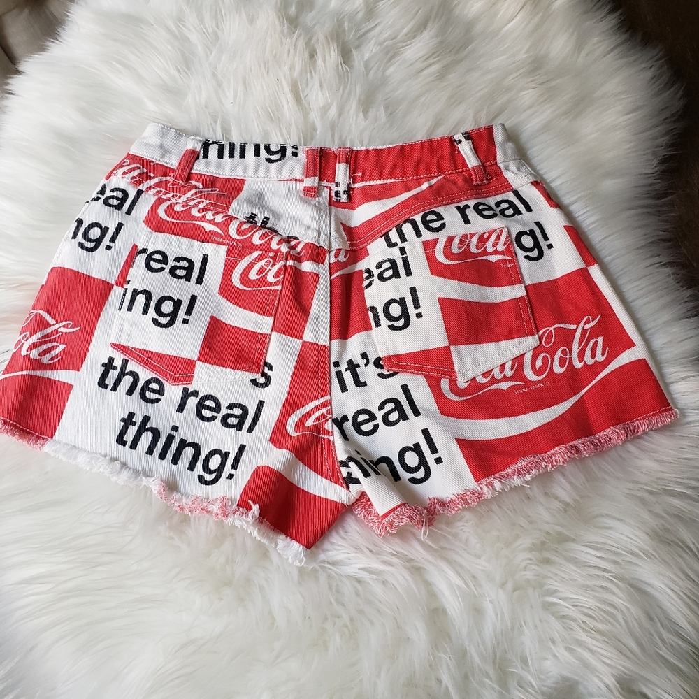 Coca cola short. - Picture 2 of 8